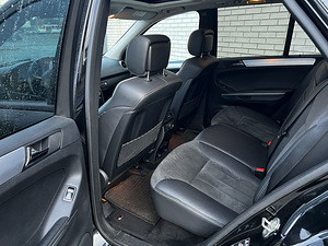 Mercedes Benz ML320 2006 228k km (7 foto / 11)