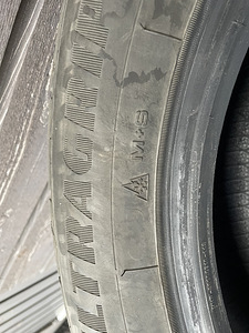 Шины Goodyear 225/60/18 (3 фото из 5)