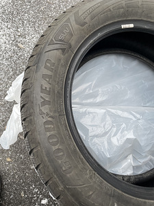 Шины Goodyear 225/60/18 (4 фото из 5)