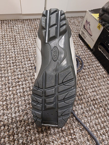FISCHER suusasaapad, suurus 36 (3 foto / 4)