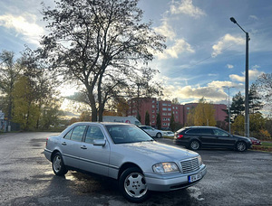 Mercedes-benz c180 (2 foto / 4)
