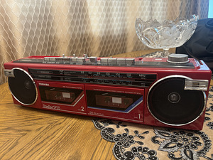 Boombox Toshiba (1 foto / 2)