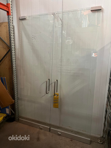 Стеклянные двери 800х2390 закаленное стекло 10мм (фото #1)