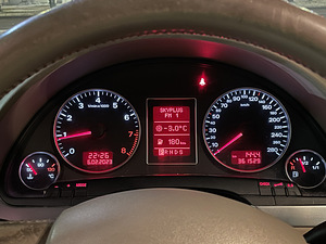Audi A4 B7 147kw 2.0TFSI Quattro ATM Bensiin (8 foto / 11)