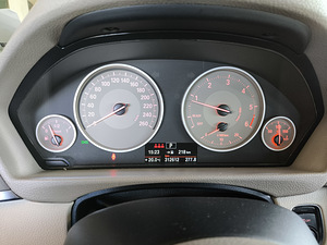 BMW 320D (14 foto / 15)