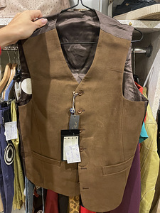 Armani, Dolce Gabbana Vest (2 foto / 4)