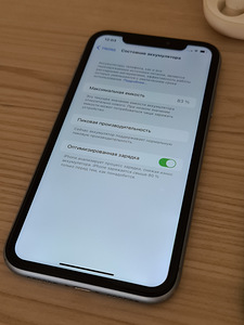 Apple iPhone XR 64GB Blue, Xiaomi Buds (3 foto / 7)