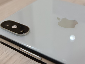 Apple iPhone XS Max 64GB Silver (3 foto / 4)