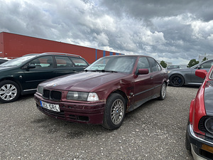 BMW 318is 2.8 (1 foto / 6)