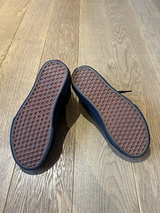 Poiste poolsaapad Vans (4 foto / 4)