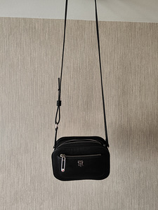Новая Сумочка Tommi hilfiger,продажа или обмен (2 фото из 5)