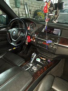 BMW X5 E70 (7 foto / 10)