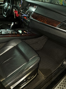 BMW X5 E70 (9 foto / 10)
