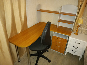 Письменный стол