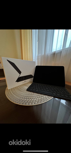 iPad Air 4 + клавиатура Smart Keyboard (фото #1)
