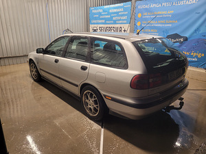 Vahetada Volvo v40 1.9td (2 foto / 7)