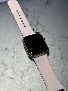 Apple Watch Series 6 GPS + Cellular 40mm (2 foto / 4)