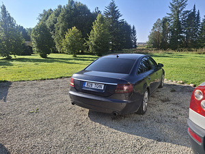 Audi A6 C6 3.2 Quattro (3 foto / 8)