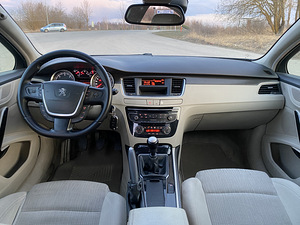 Peugeot 508 (9 фото из 15)