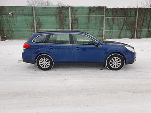 Subaru Outback (14 foto / 15)