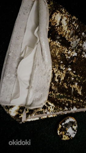 Праздничное золотое- платье с паетками 128/134 + сумочка (фото #6)