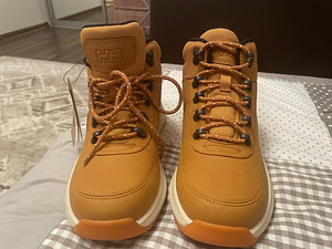 Helly Hansen jalatsid (2 foto / 5)