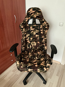 Компьютерное кресло (1 фото из 3)