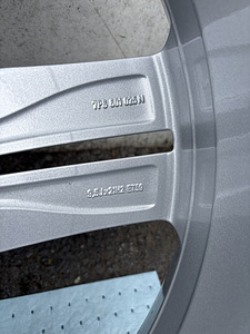 21-дюймовые диски Mallory для Volkswagen Touareg (6 фото из 8)