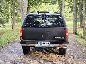 Chevrolet Suburban (6 фото из 8)