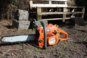 Mootorsaag HUSQVARNA 137 (3 foto / 4)
