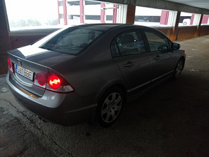 Honda civic 1.8 103 kw 2008 (7 foto / 14)