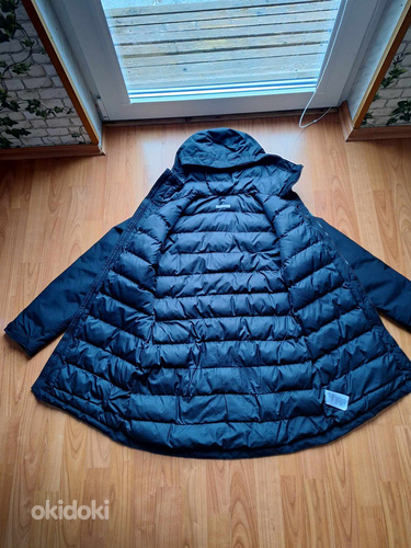 Продам зимнюю куртку Adidas на женщину/девочку размер S. (фото #2)