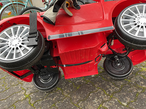Raadioteel juhitav laste elektriauto (6 foto / 6)