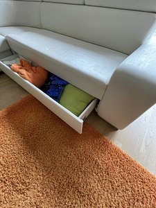 Nurga diivan ja voodi valge eko kunst nahast sahtliga (5 foto / 9)