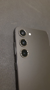 Samsung Galaxy S23, must (2 foto / 8)