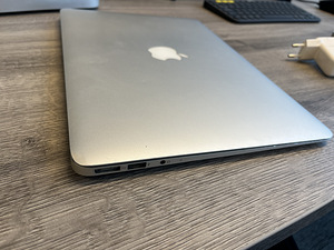 Macbook Air 13 i5, 4GB, 128SSD (3 foto / 8)