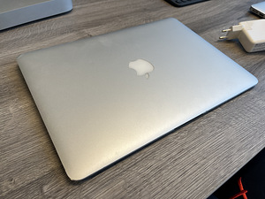 Macbook Air 13 i5, 4GB, 128SSD (4 foto / 8)