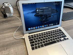 Macbook Air 13 i5, 4GB, 128SSD (7 foto / 8)