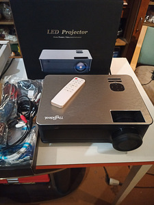 Trundeal LED Projector  			