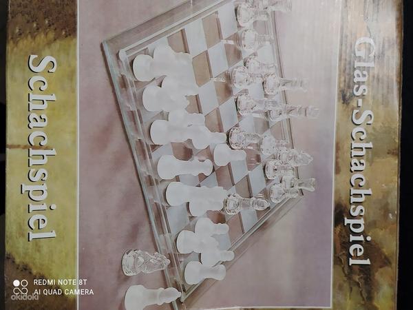 Стеклянные шахматы (фото #3)