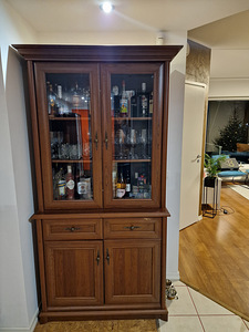 Vitriinkapp (Poe hind 529EUR) (1 foto / 4)