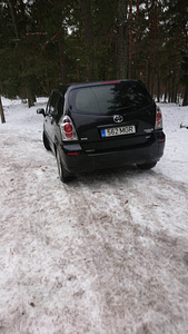 Toyota corola verso (3 foto / 4)