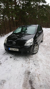 Toyota corola verso (2 foto / 4)