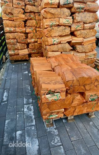 Дрова для камина березовые 30см 40л в сетчатом мешке. Сухие деревья. (фото #1)