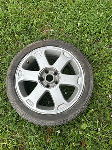 Audi avus 225/45 R17