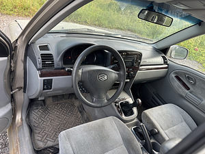 Suzuki Grand Vitara XL-7 2.7 135kW (4 foto / 5)