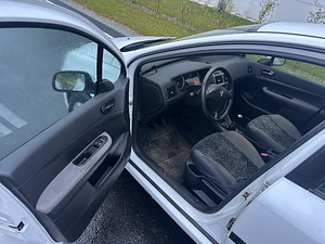 Peugeot 307 1.6 80kW varuosadeks (6 foto / 7)