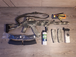 AK-74 camouflage värvitud (1 foto / 4)