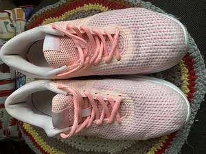 Naiste Nike tossud (2 foto / 4)