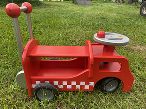Peal istuv auto (1 foto / 3)
